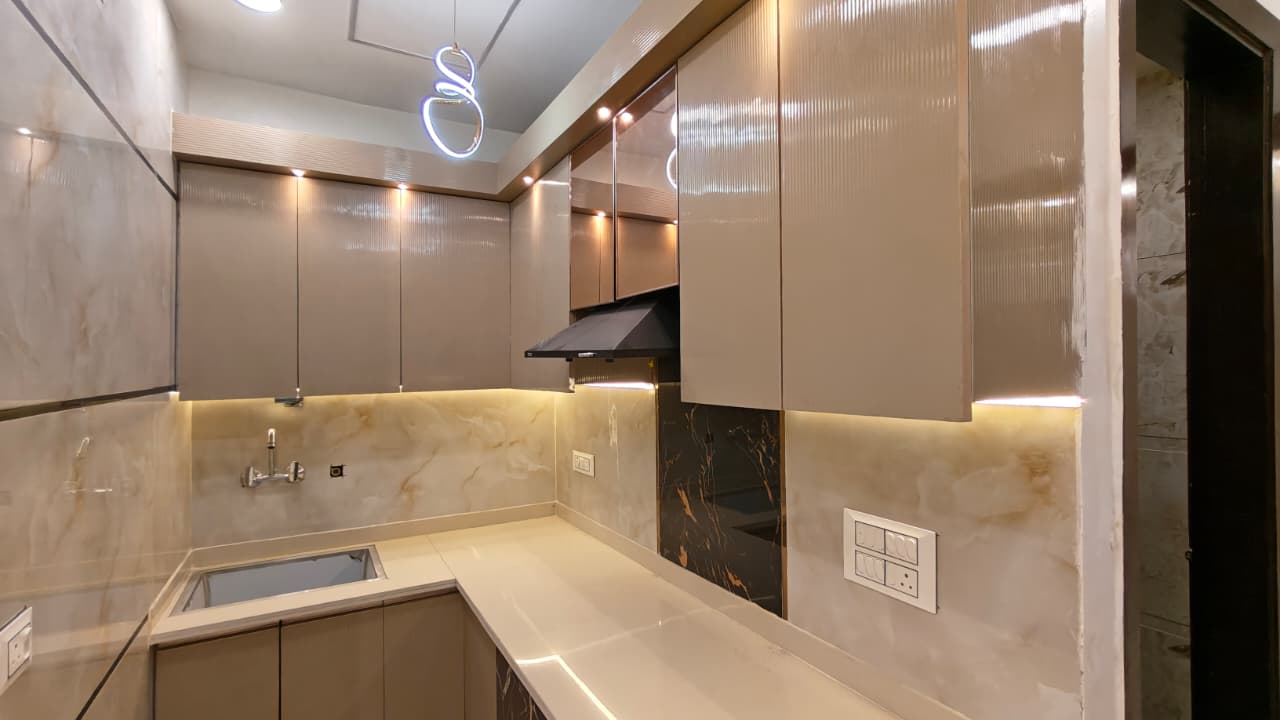 Affordable Semi-Furnished 2 BHK Builder Floor for Sale in P Block, Mohan Garden in  P Block Mohan Garden , New Delhi